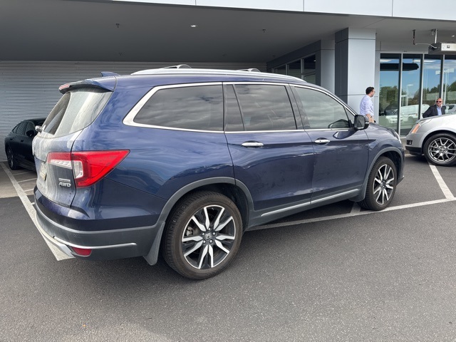 2019 Honda Pilot Touring photo 3