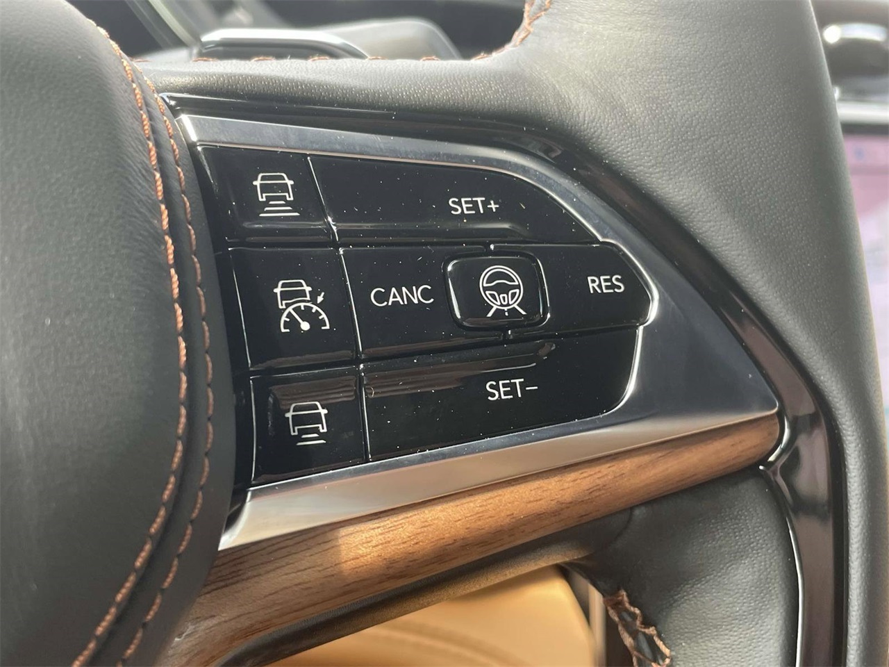 2025 Jeep Grand Cherokee Summit Reserve photo 6