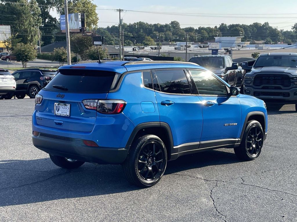 2025 Jeep Compass Latitude photo 7