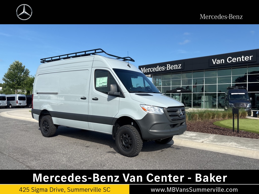 2025 Mercedes-Benz Sprinter Cargo Van Base's photo