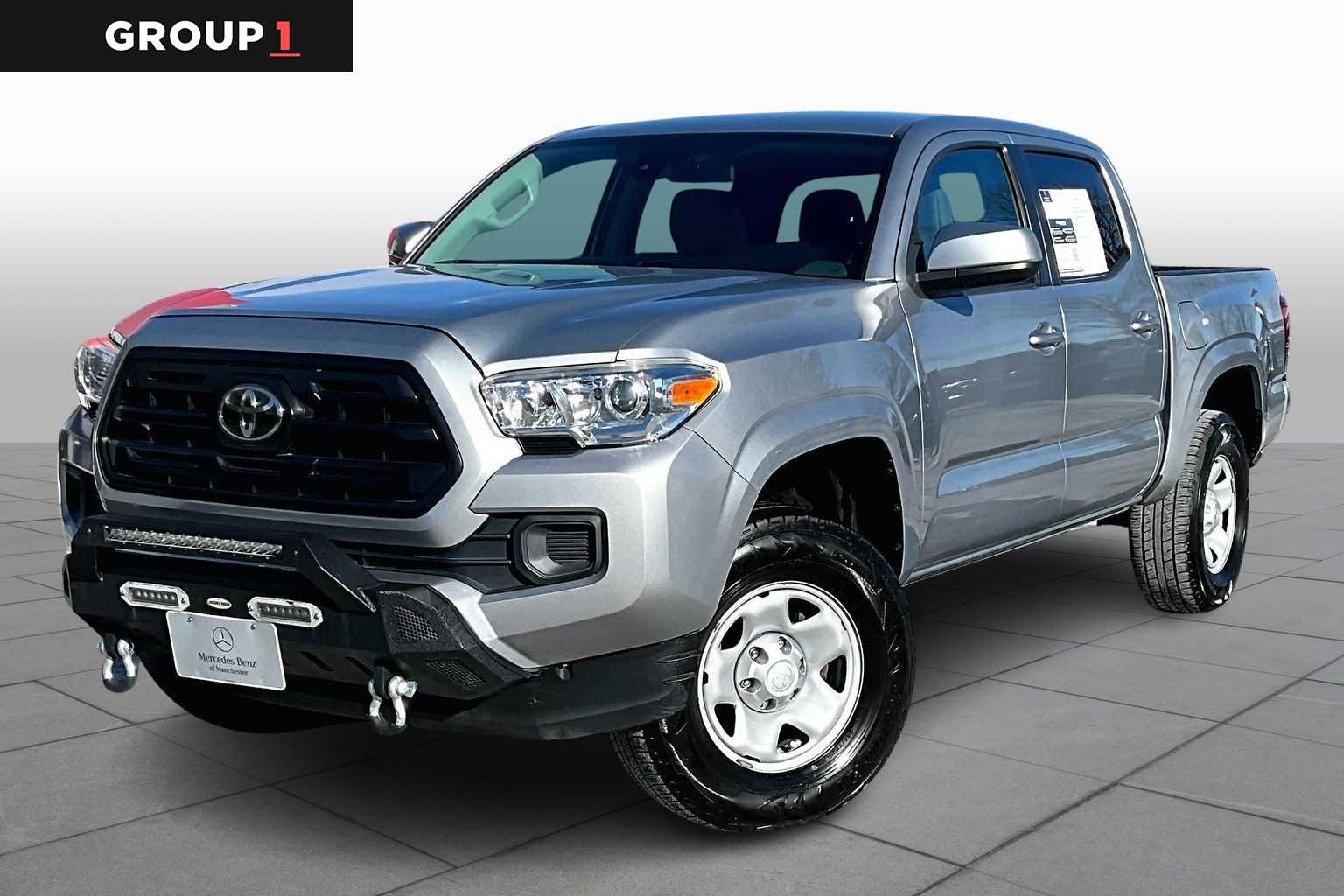 2019 Toyota Tacoma SR's photo