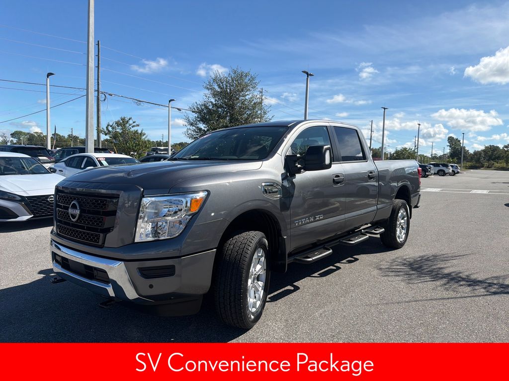 2024 Nissan Titan SV photo 2