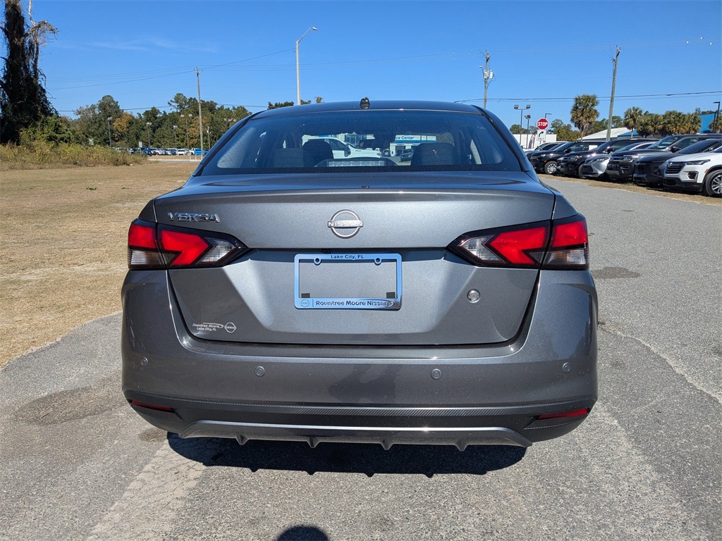 2025 Nissan Versa 1.6 S photo 4