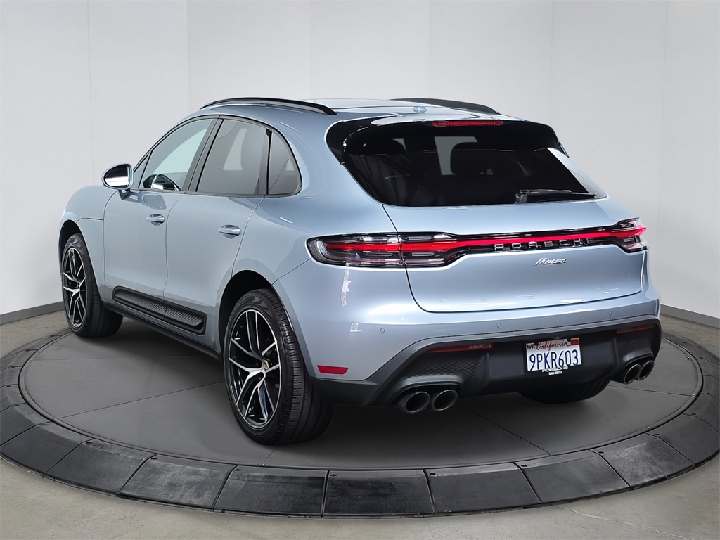2024 Porsche Macan T photo 8