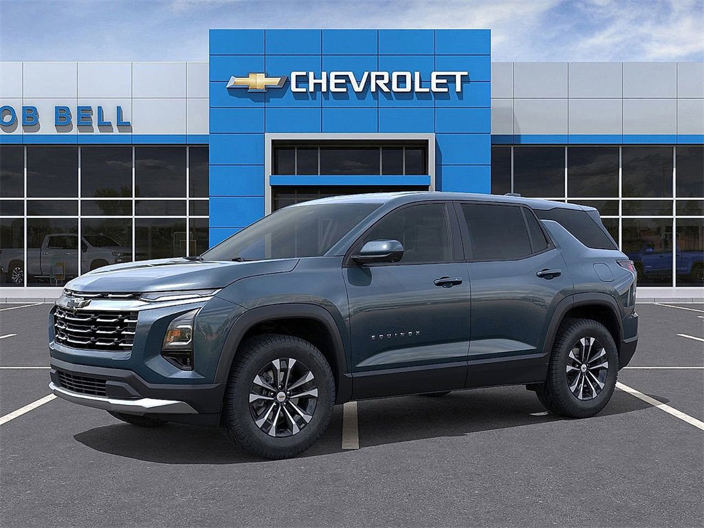 2026 Chevrolet Equinox LT photo 2