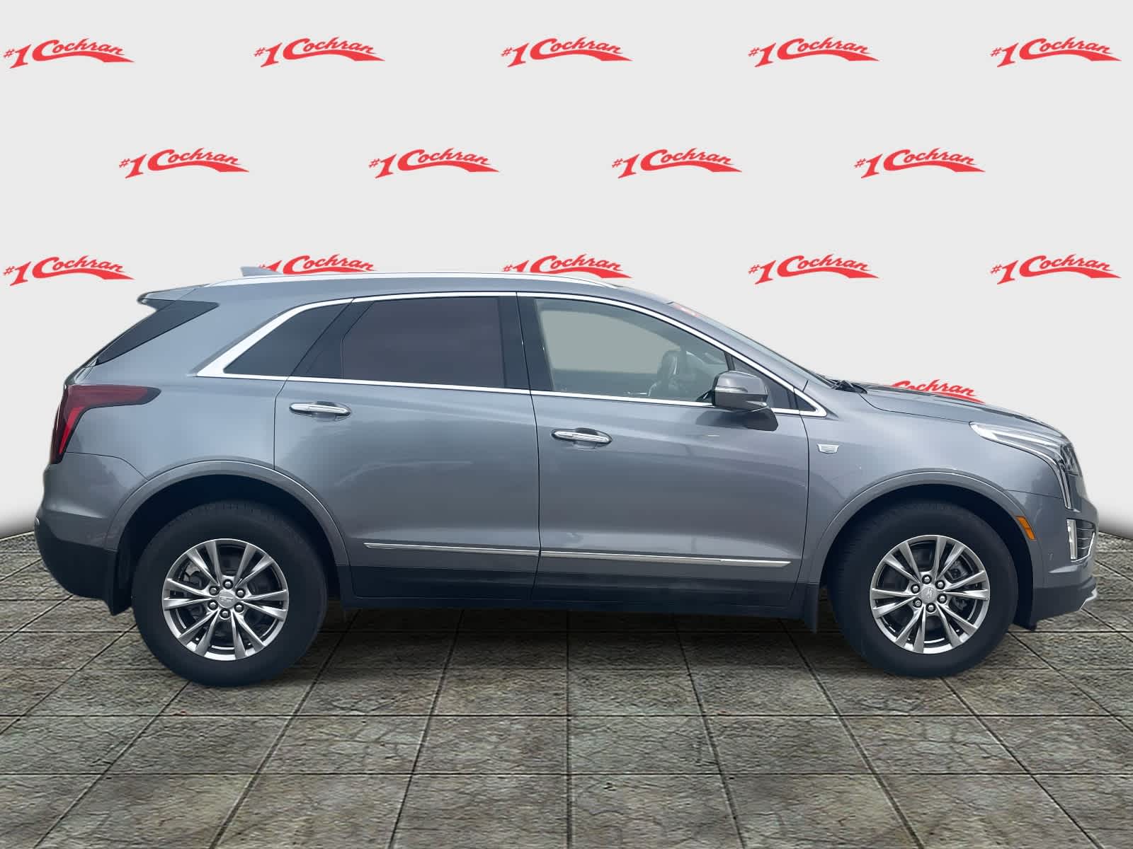 2021 Cadillac XT5 Premium Luxury photo 2
