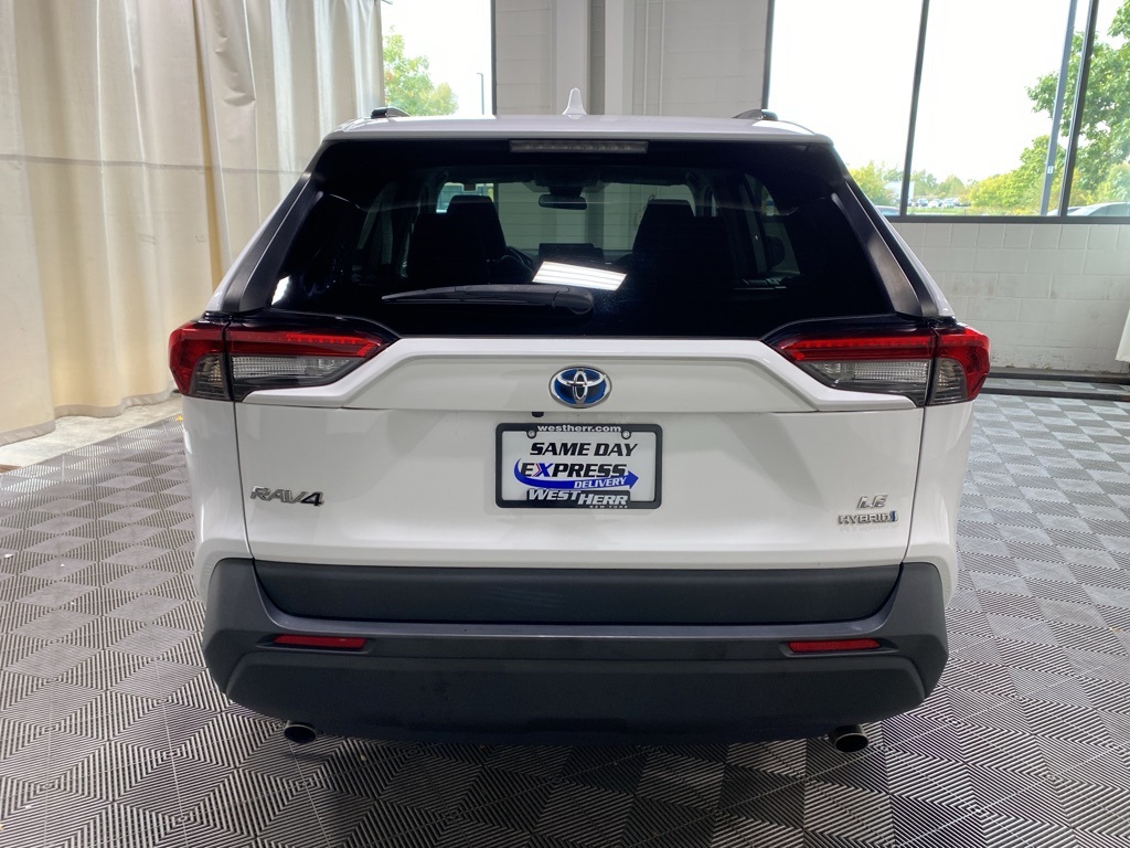 2021 Toyota RAV4 Hybrid LE photo 9