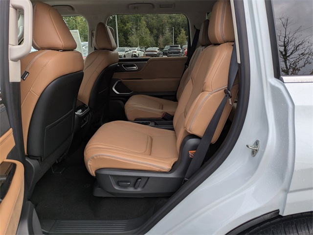 2026 Infiniti QX80 Luxe photo 14