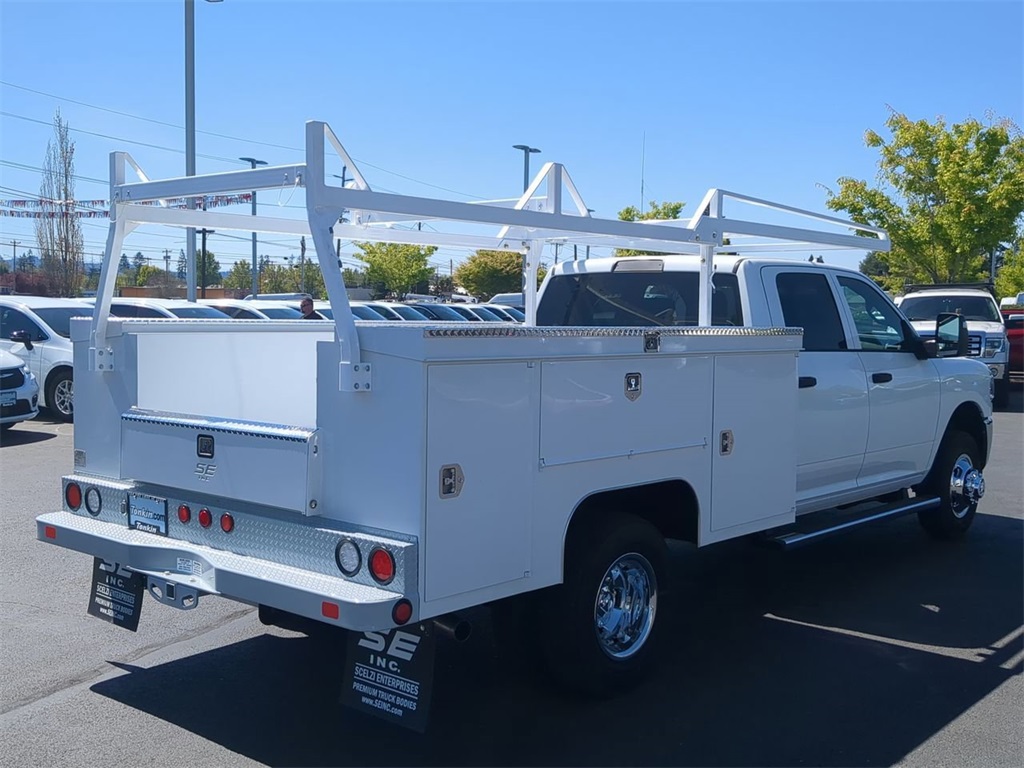 2024 Ram 3500 Tradesman photo 4
