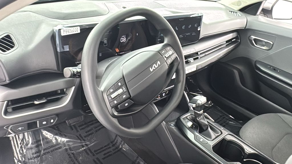 2025 Kia K4 LXS photo 31