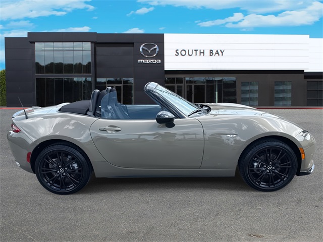 2024 Mazda MX-5 Miata Miata photo 2