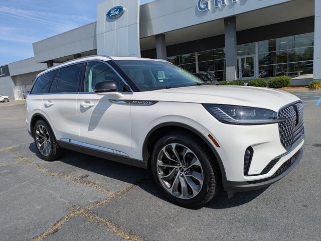 2025 Lincoln Aviator Reserve photo 2