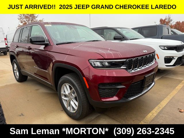2025 Jeep Grand Cherokee Laredo's photo