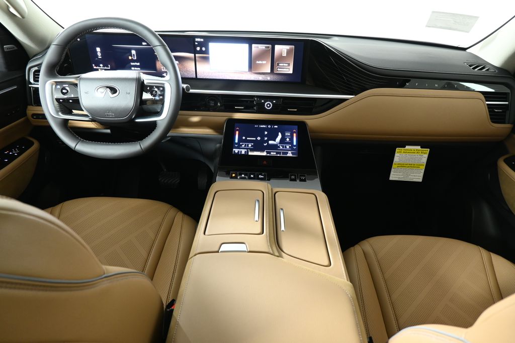 2026 Infiniti QX80 Luxe photo 3