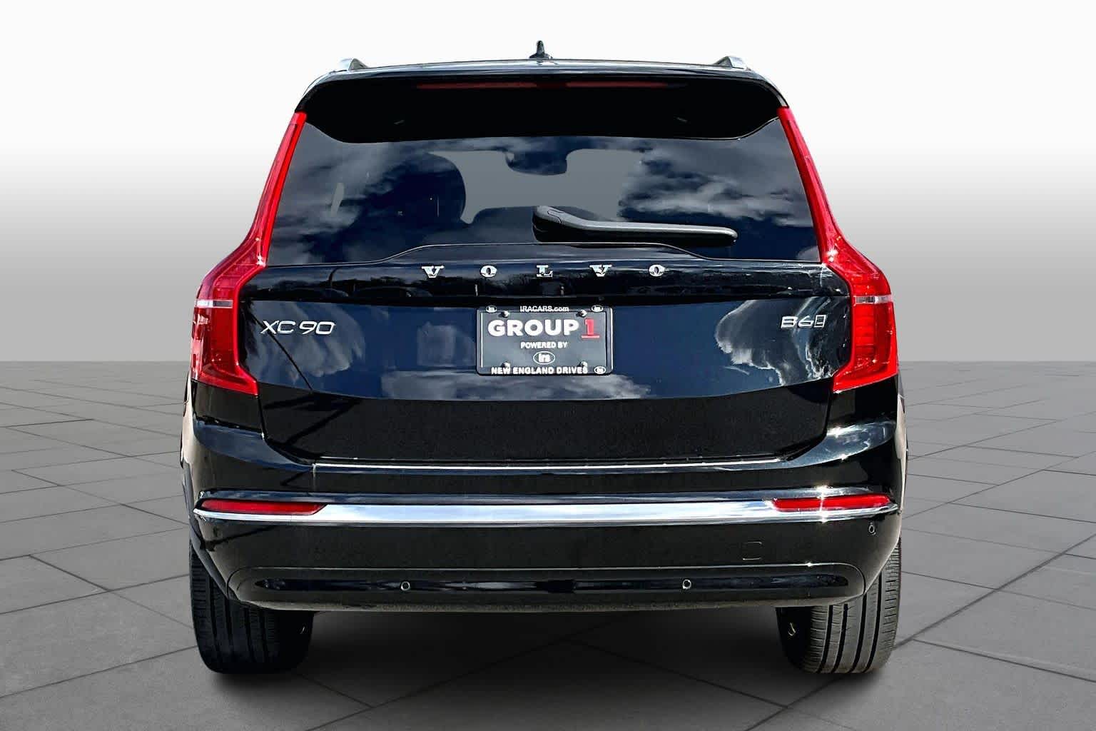 2024 Volvo XC90 Plus photo 2