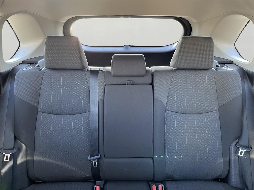 2022 Toyota RAV4 XLE photo 26