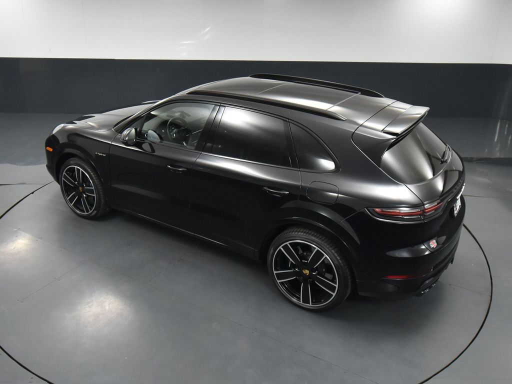 2022 Porsche Cayenne E-Hybrid Turbo S photo 48