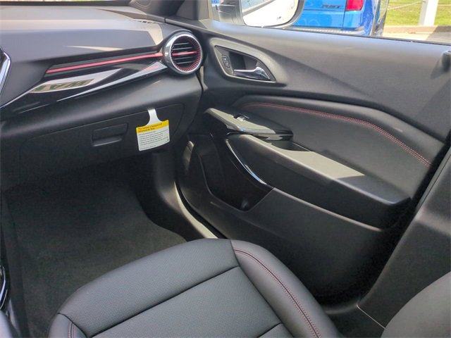2025 Chevrolet Trax photo 15