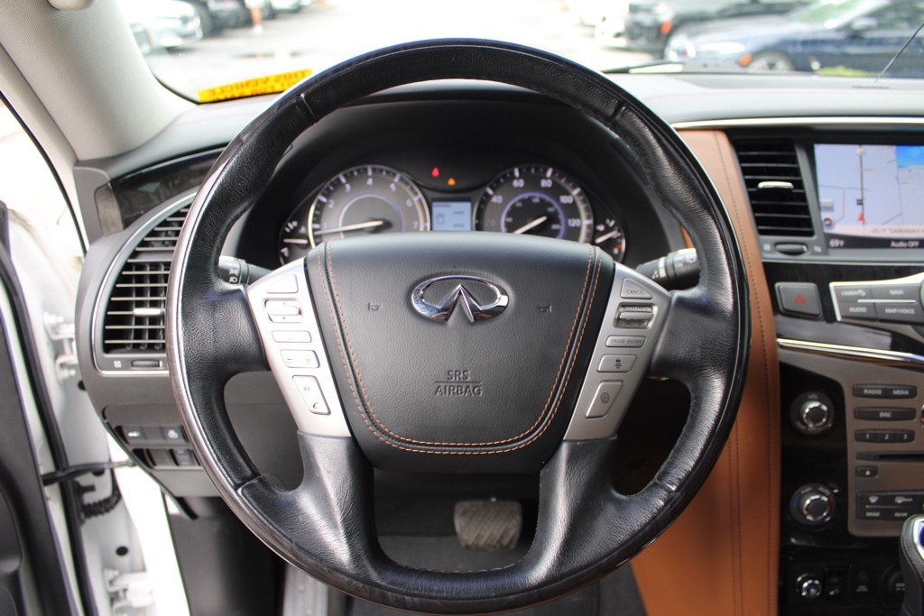 2019 Infiniti QX80 Luxe photo 16