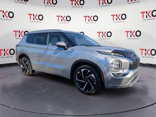 2024 Mitsubishi Outlander SEL's photo