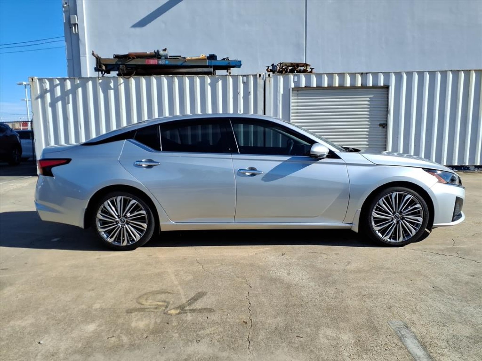 2024 Nissan Altima 2.5 SL Silver at Robbins Nissan