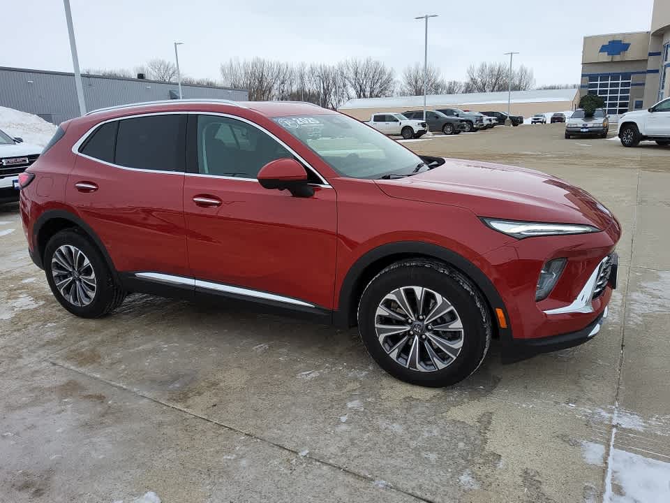 2025 Buick Envision Preferred's photo