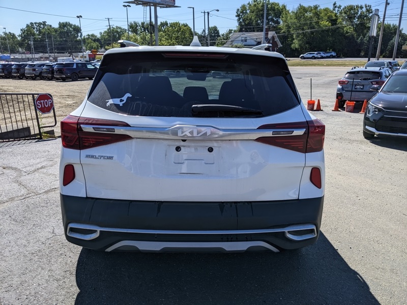 2023 Kia Seltos S photo 4