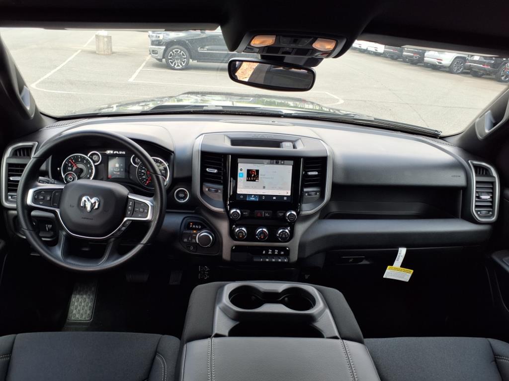 2025 Ram 1500 Tradesman photo 9