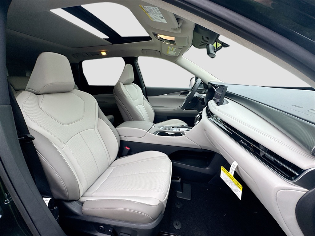 2026 Infiniti QX60 Luxe photo 31
