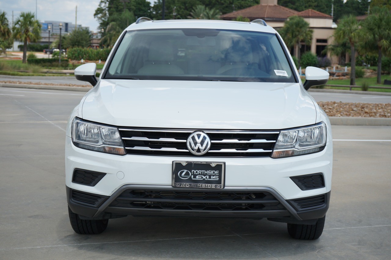 2020 Volkswagen Tiguan SEL photo 2