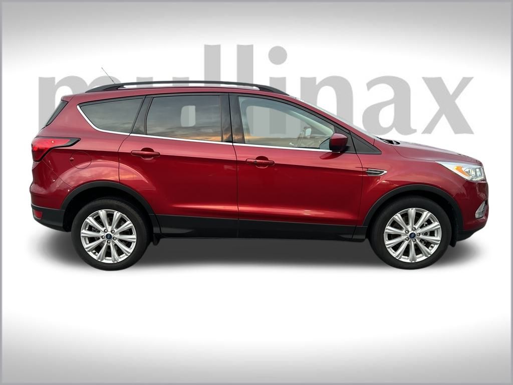 2019 Ford Escape SEL photo 2