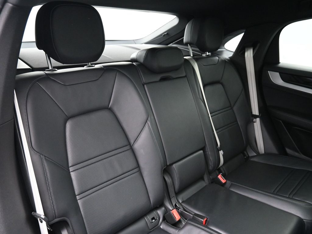 2024 Porsche Cayenne Coupe Base photo 10