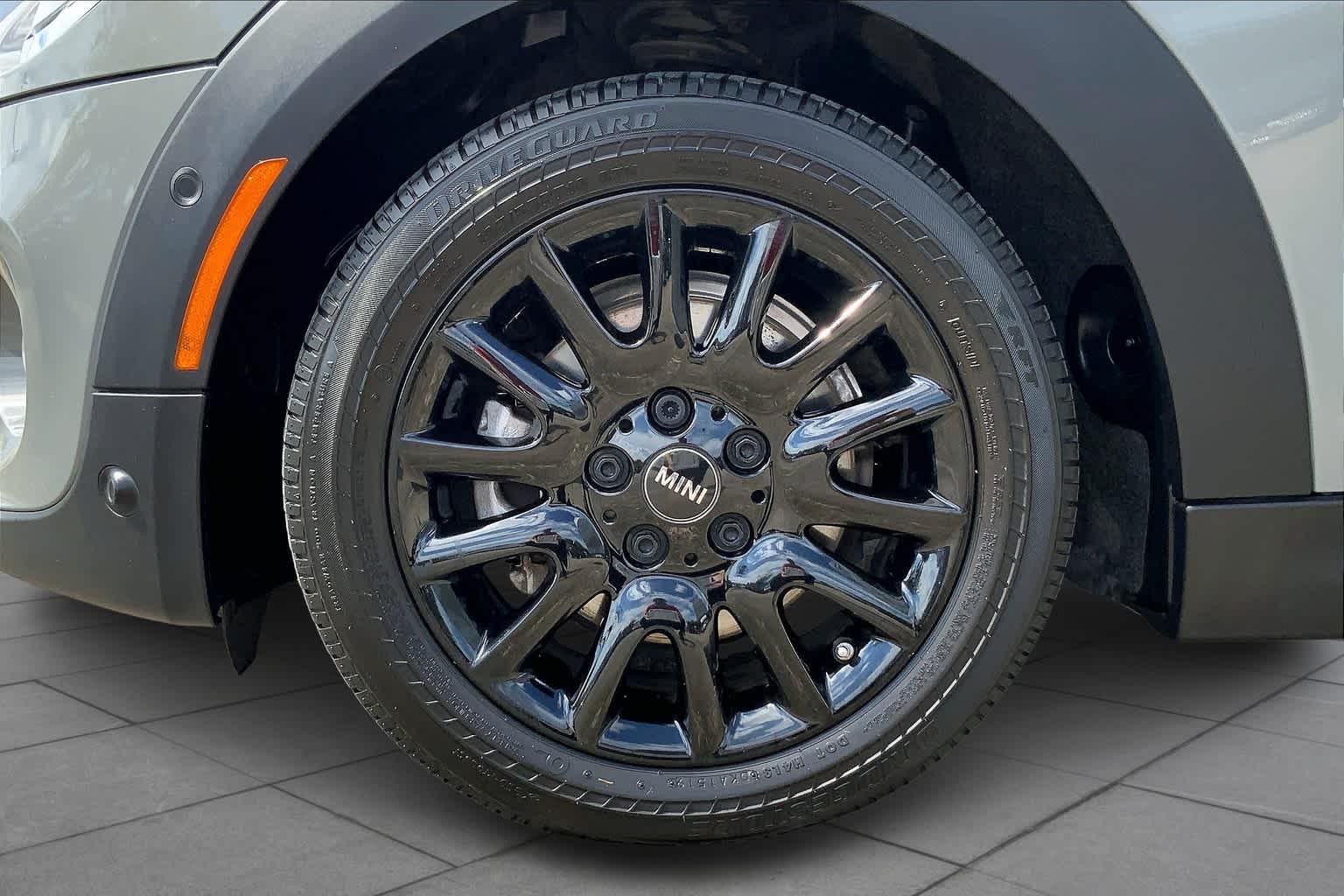 2018 Mini Cooper 2 Door Hardtop photo 4