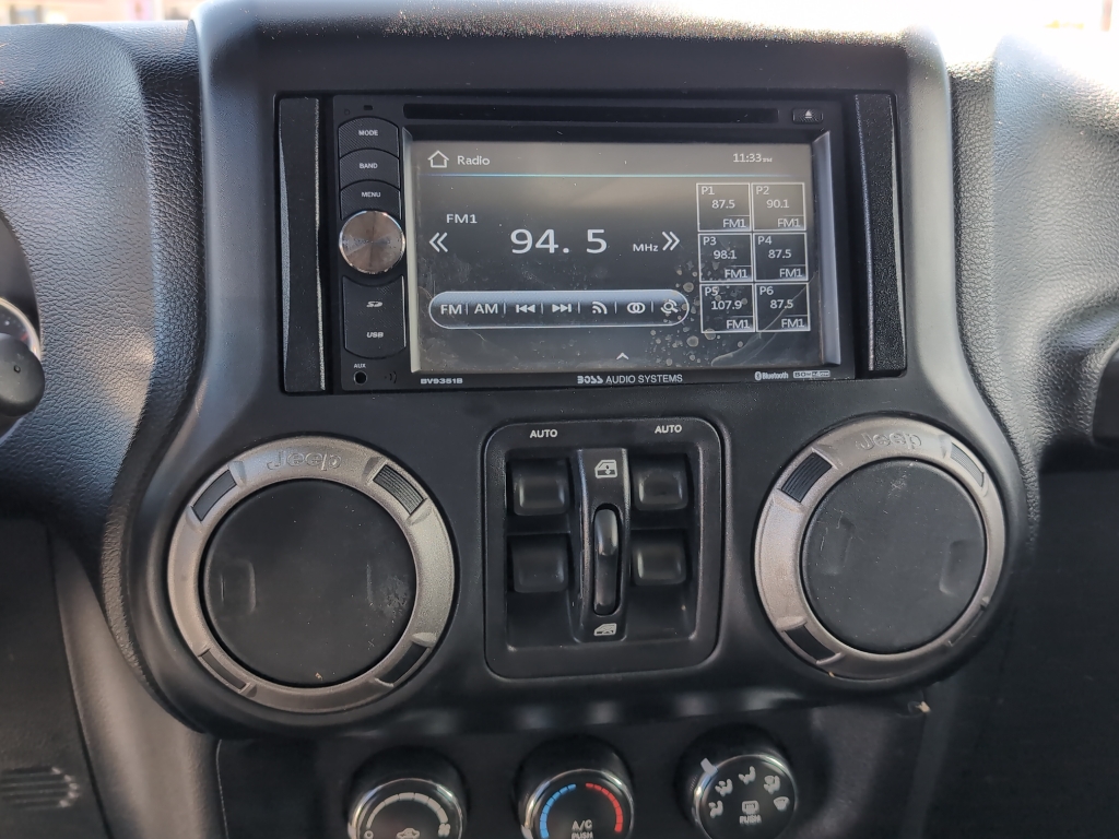 2014 Jeep Wrangler Unlimited Sport photo 15