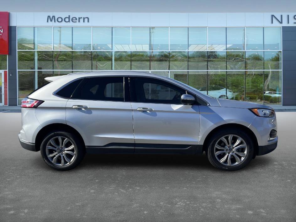 2019 Ford Edge Titanium photo 4
