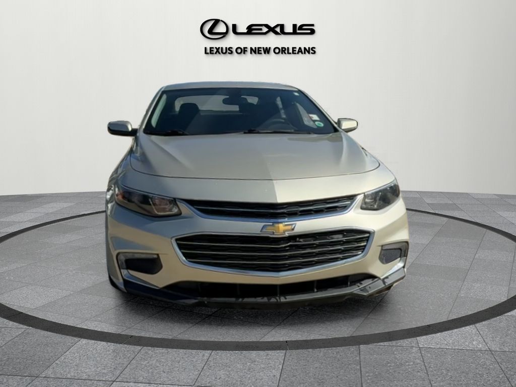 2016 Chevrolet Malibu 1LT photo 2