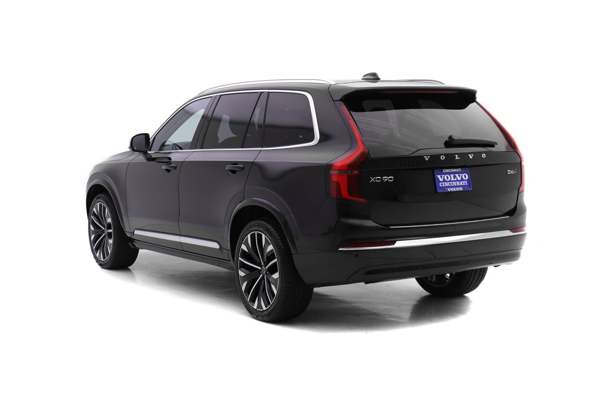 2026 Volvo XC90 Plus photo 3