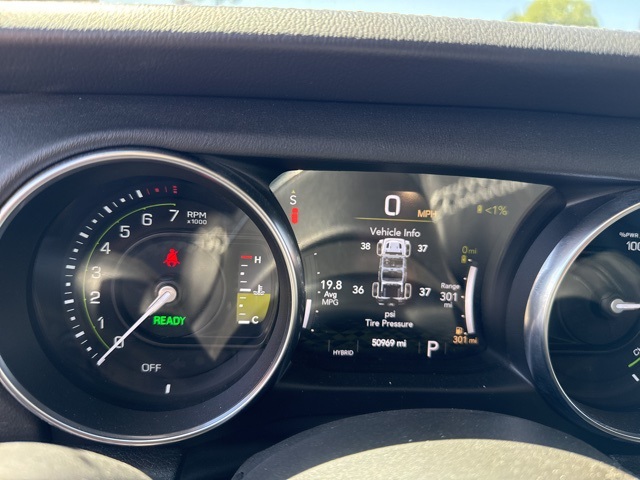 2023 Jeep Wrangler Sahara 4xe photo 23