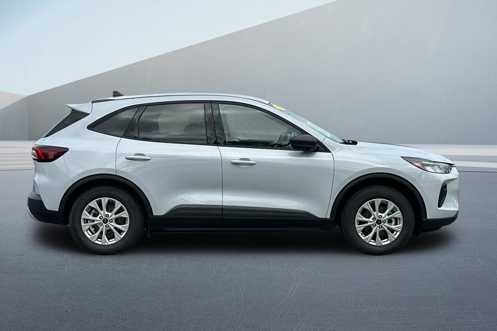 2025 Ford Escape Active photo 3