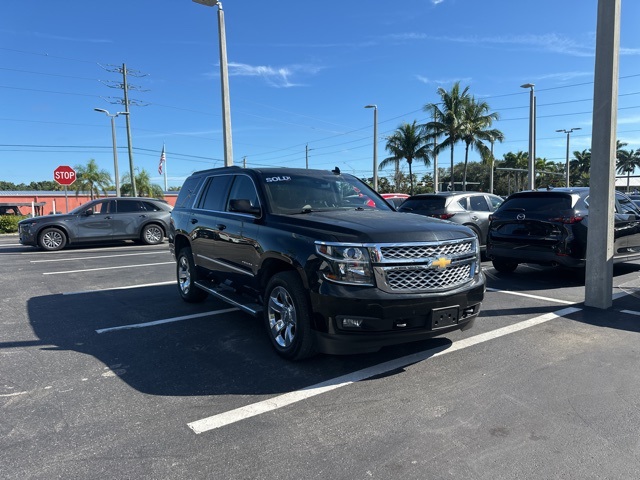 2017 Chevrolet Tahoe LT photo 4