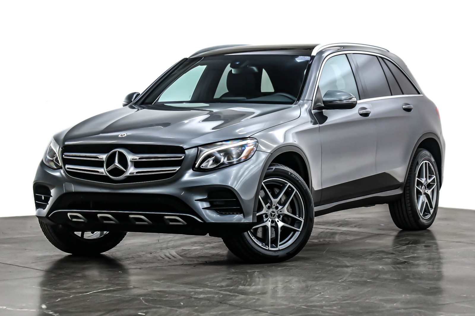 2019 Mercedes-Benz GLC GLC300's photo