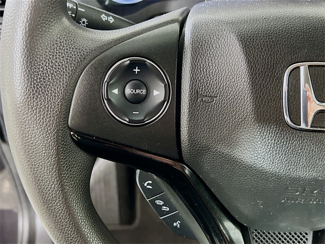 2017 Honda HR-V LX photo 13