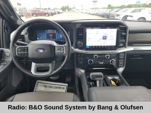 2025 Ford F-150 Lariat photo 2