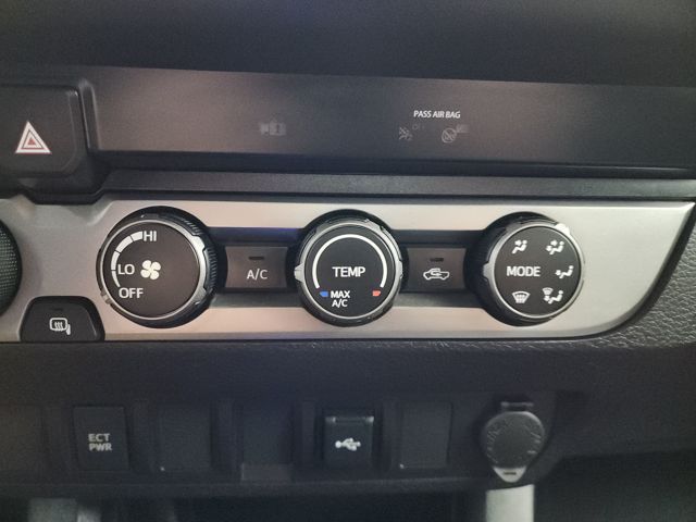 2021 Toyota Tacoma 4x4 Access Cab photo 24