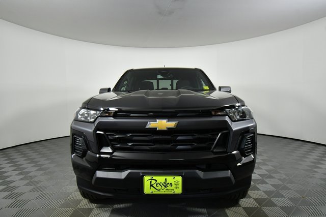2026 Chevrolet Colorado LT photo 2