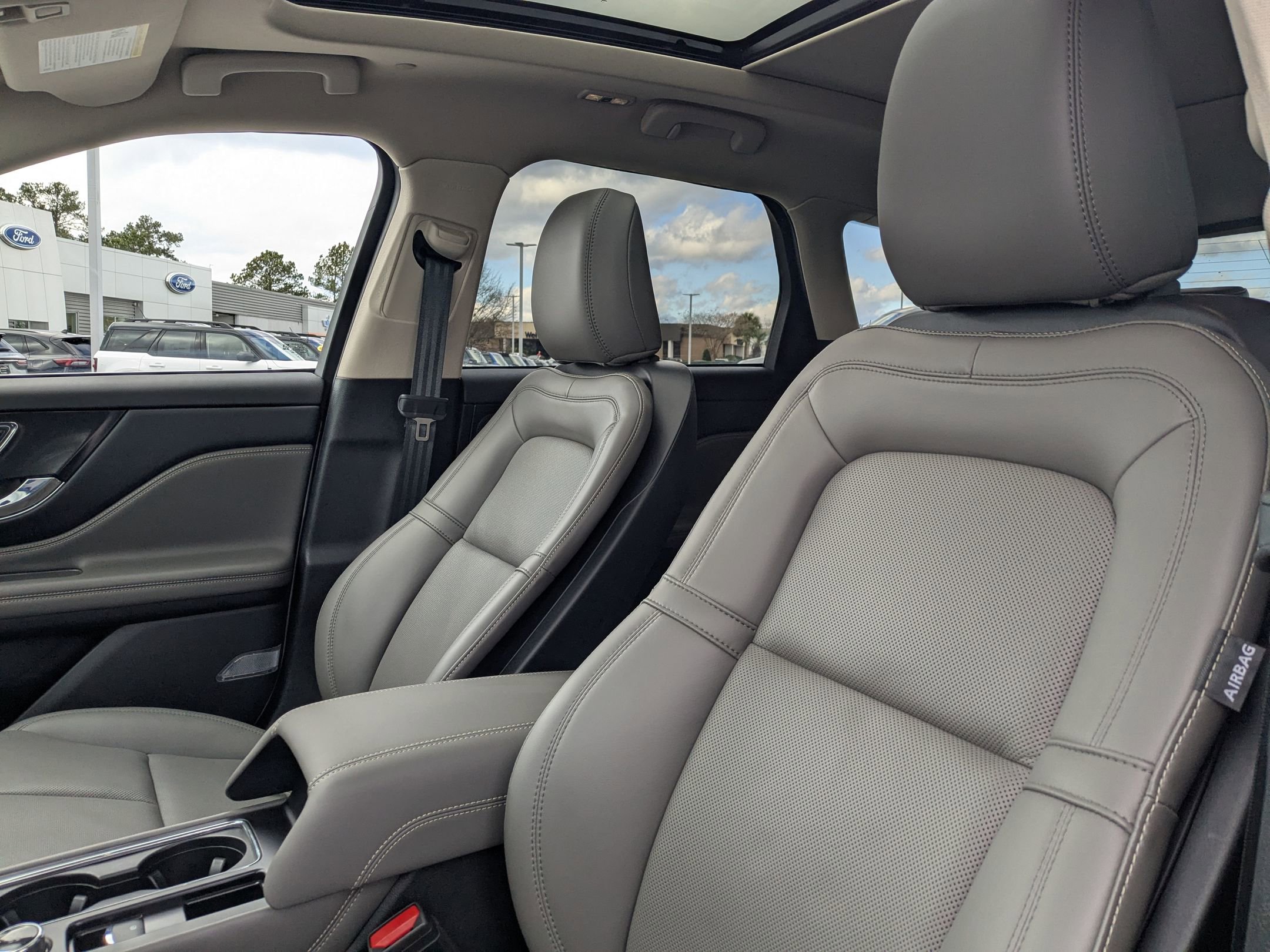 2024 Lincoln Corsair Grand Touring photo 13