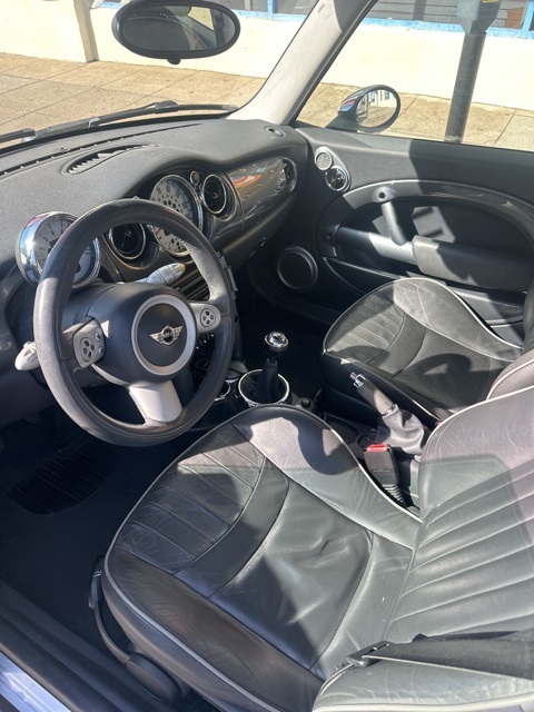 2006 Mini Cooper Base photo 4