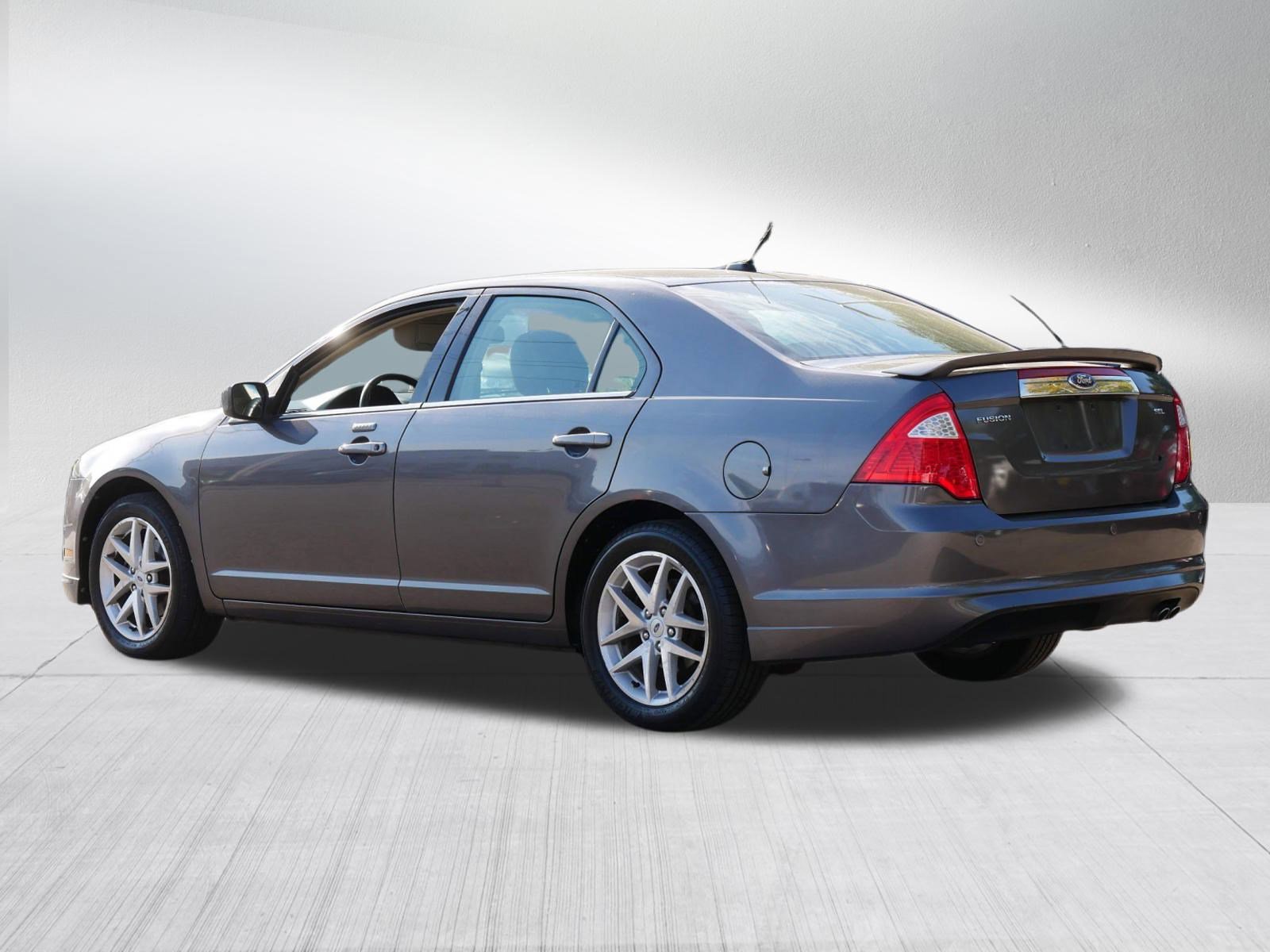 2012 Ford Fusion SEL photo 5
