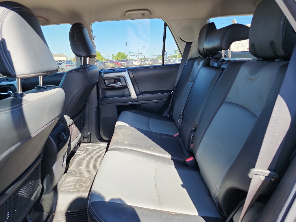 2020 Toyota 4Runner SR5 Premium photo 11