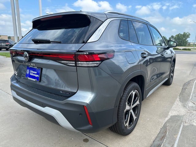 2025 Volkswagen Tiguan SE photo 6